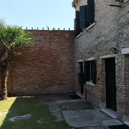 Garden Houses Apartment *