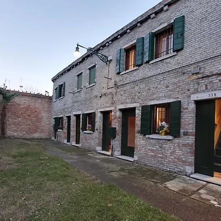 Apartment Garden Houses Venice