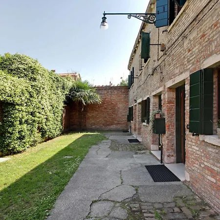 Garden Houses Apartment