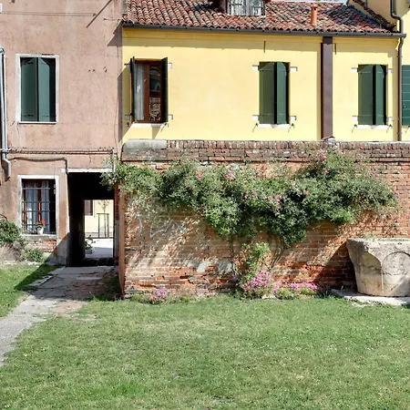 Garden Houses
