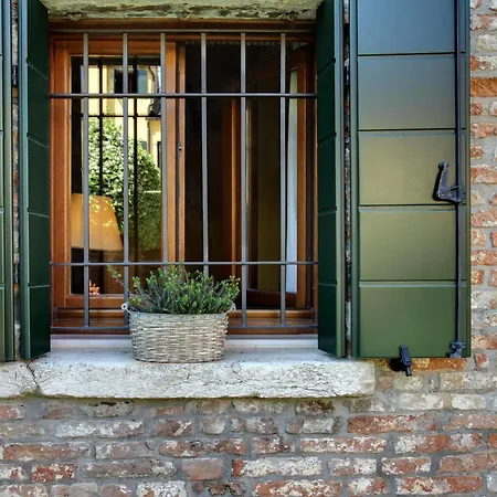 Garden Houses Apartment *